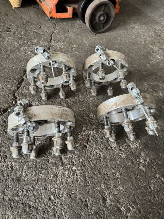 Фланци Mitsubishi L200