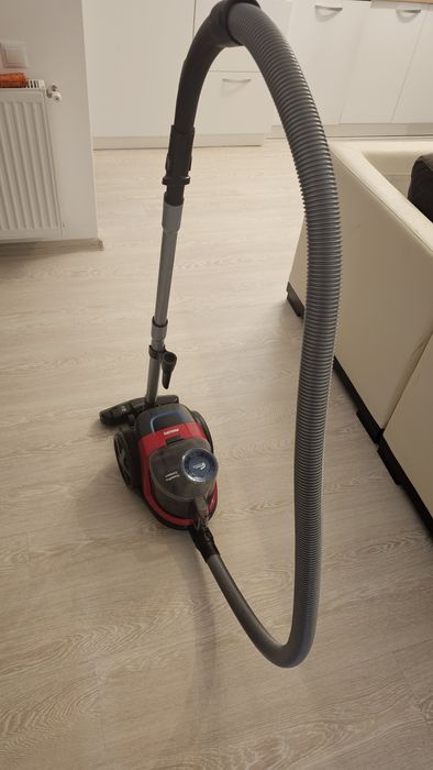 Aspirator fara sac PHILIPS PowerCyclone 5 Compact