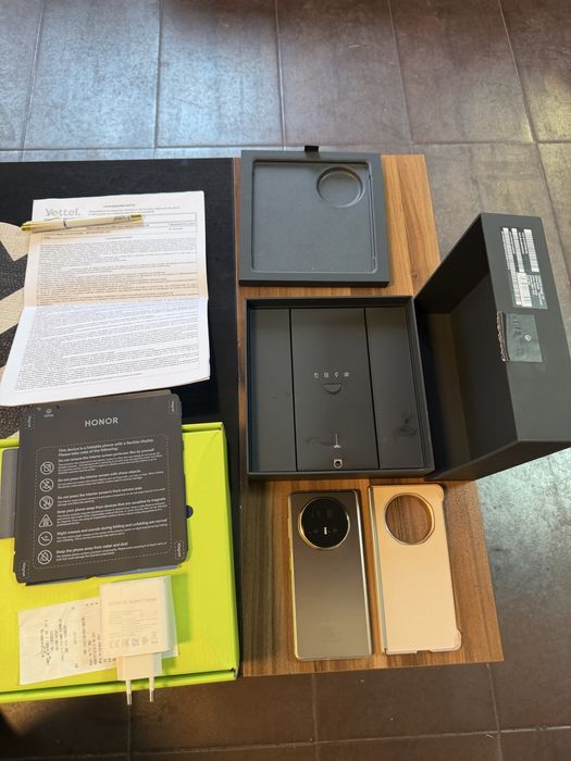 Honor Magic V5 Dawn Gold 512gb,36м гаранция