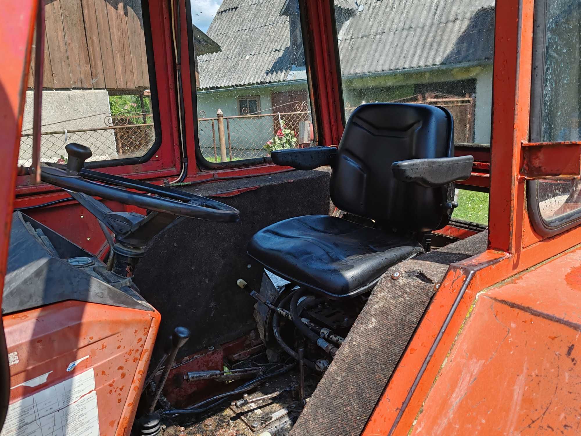 Tractor UTB 445 DTC