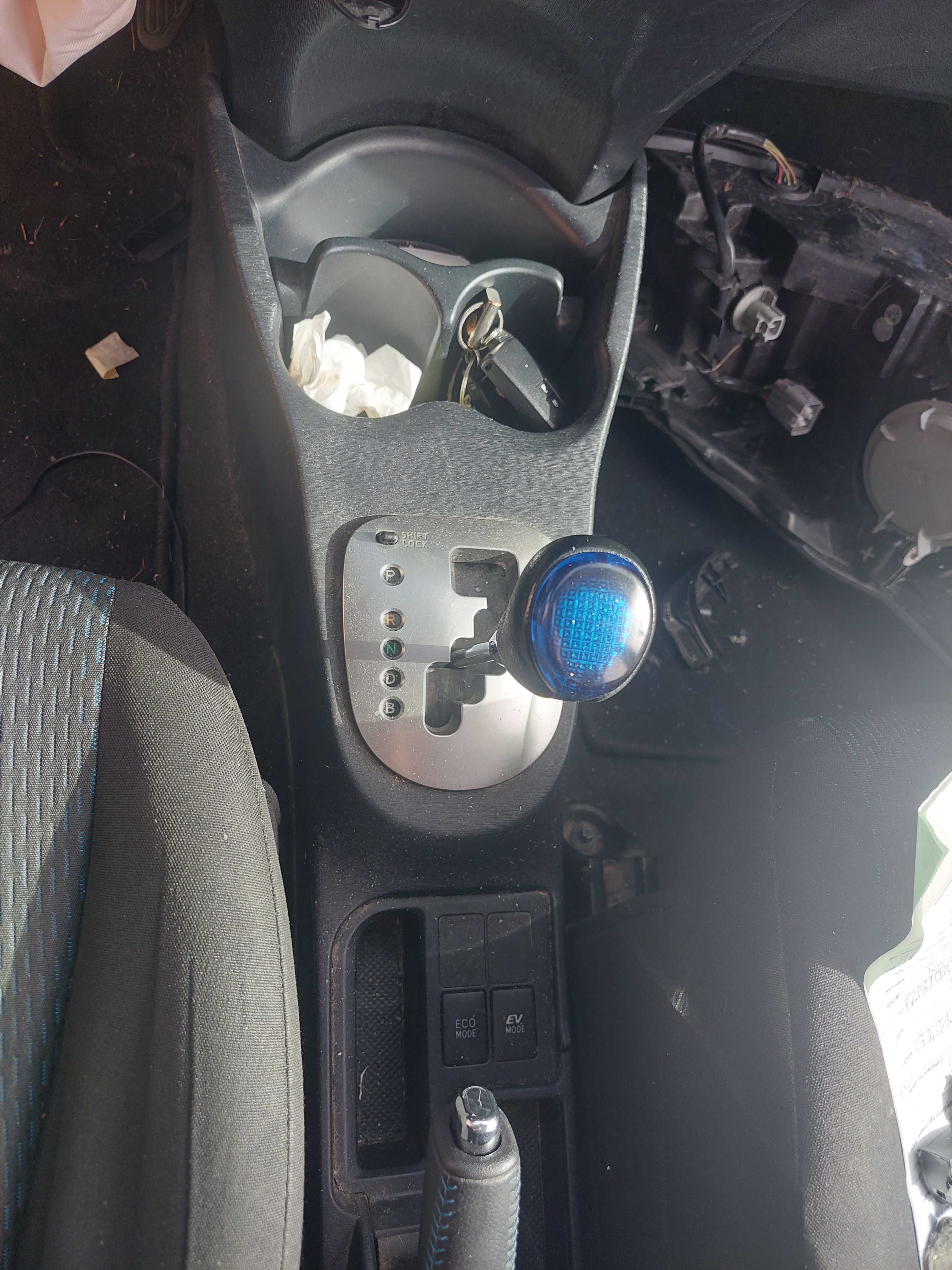 Toyota Yaris 1,5 HYBRID, Тойота Ярис Хибрид на части!
2013г.
