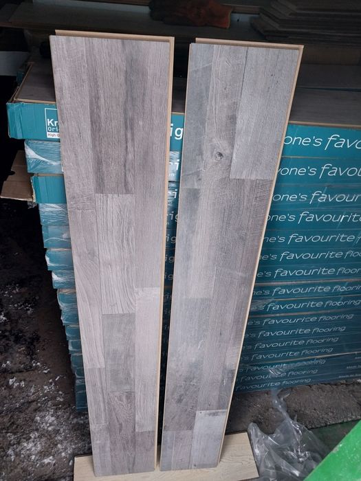 Ламинат новый Россия. В наличии 18кв.м