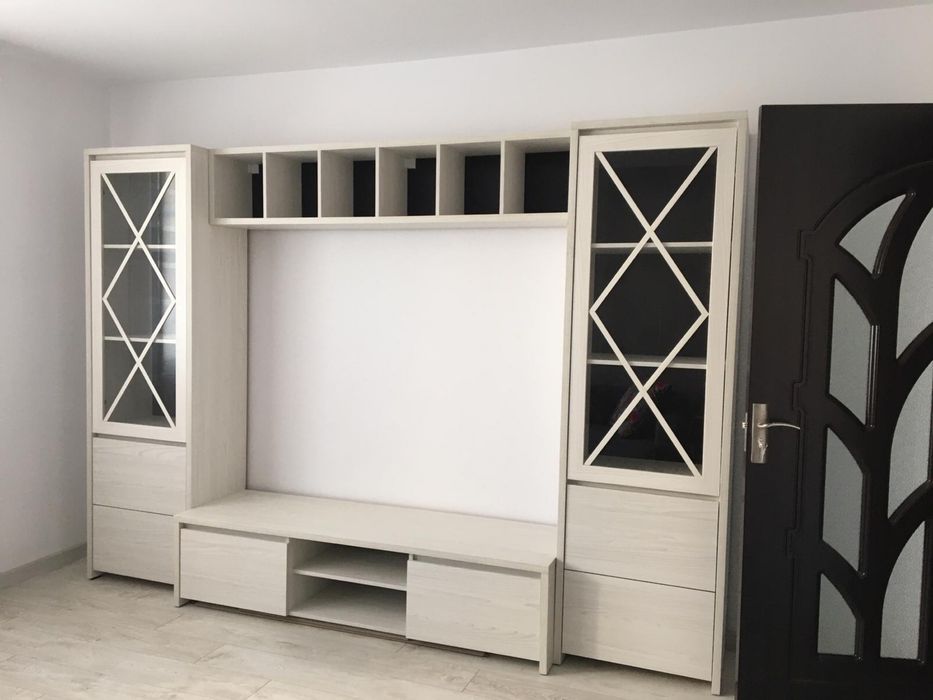 Inchiriez apartament 2 camere 52mp decomandat zona Asirom