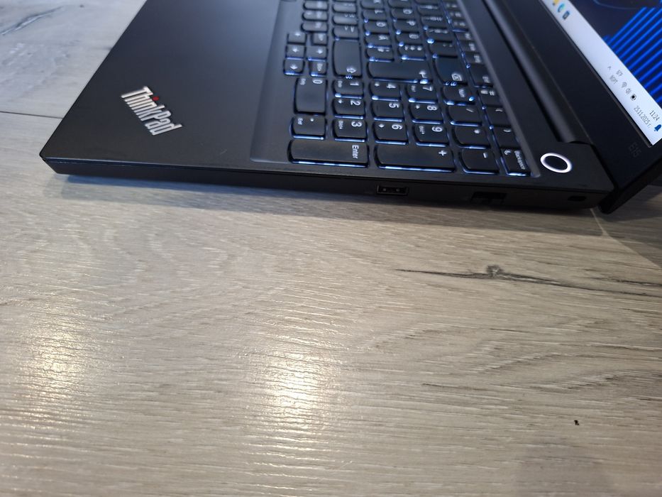 Lenovo Thinkpad E15-i5 10210u/16гб/256гб м.2+1TB/Подсветка