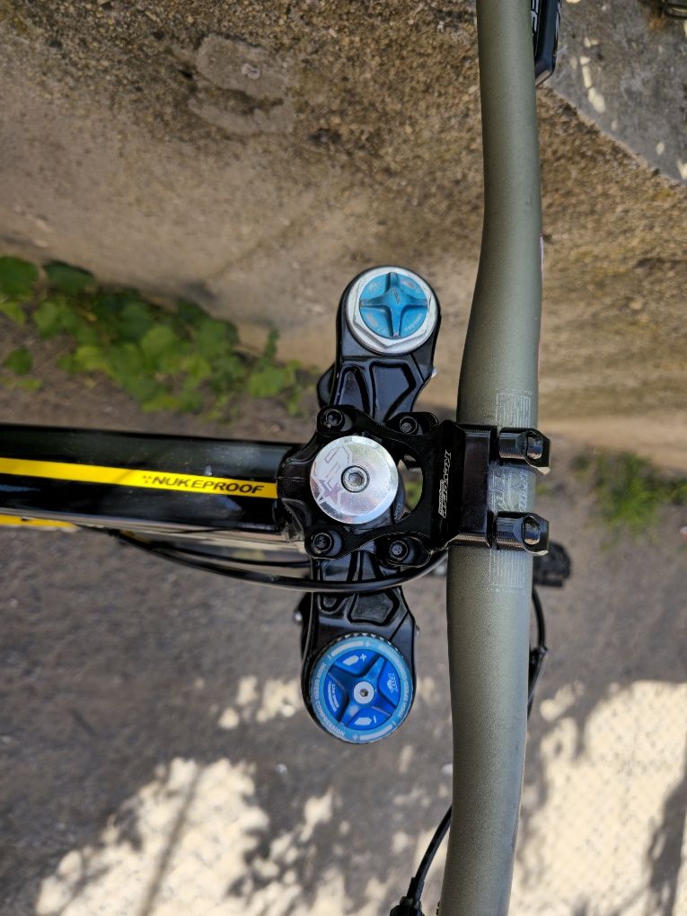 Nukeproof Pulse Downhill 26цола. Fox 40, Rockshox, 1x9 скорости Sram