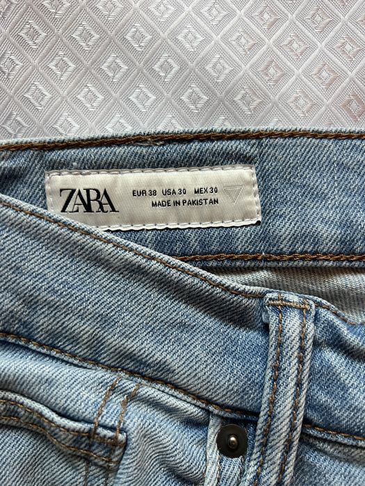 vand blugi zara marimea 38