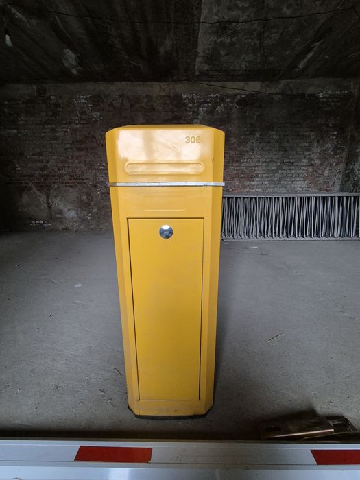 Продается Шлагбаум, почти новый, качественный