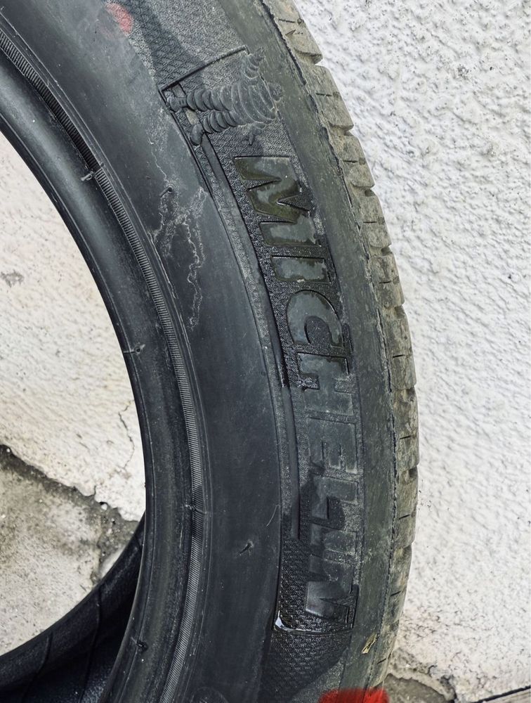 Vand doua anvelope Michelin