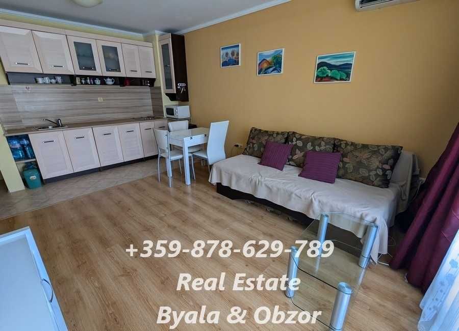 Продава се Двустаен апартамент в Бяла - 60 кв.м за 1082 €/кв.м - Снимка #1