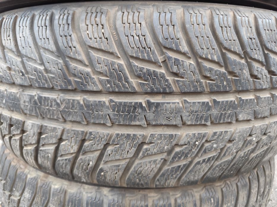 Anvelope 255 55 r20 iarna nokian