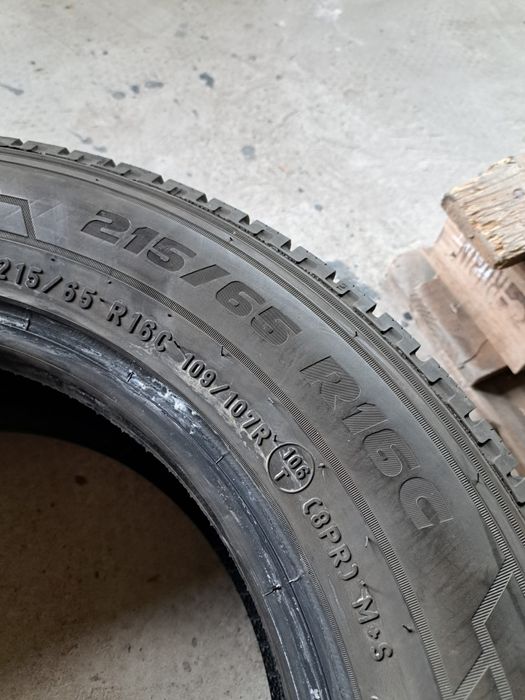 2 anvelope iarnă 215 65 R16C Pirelli