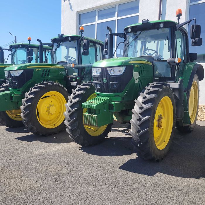 Tractor John Deere  6110
