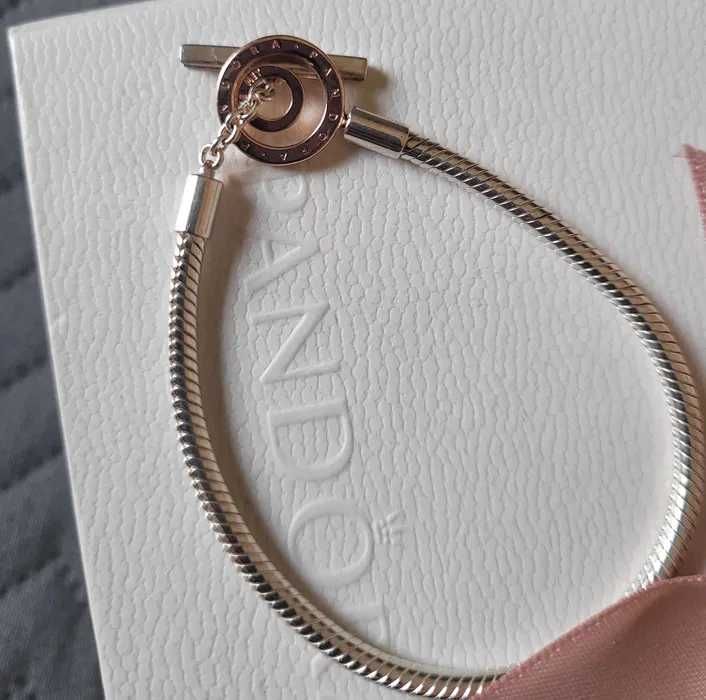 Оригинална гривна Pandora