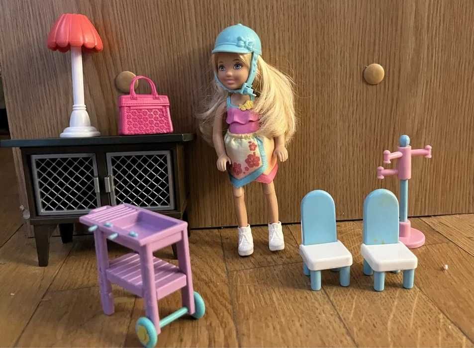 Lot Barbie : Midge, bebe Mattel, Chelsea, haine si accesorii