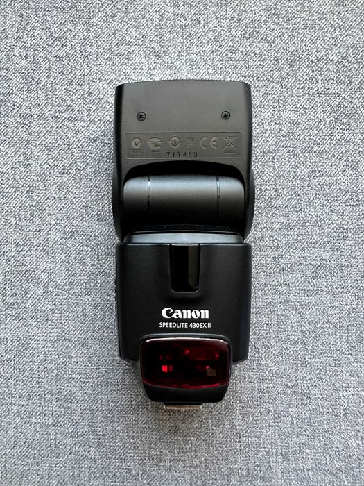 Canon Speedlite 430EX II, калъф, стойка и кутия