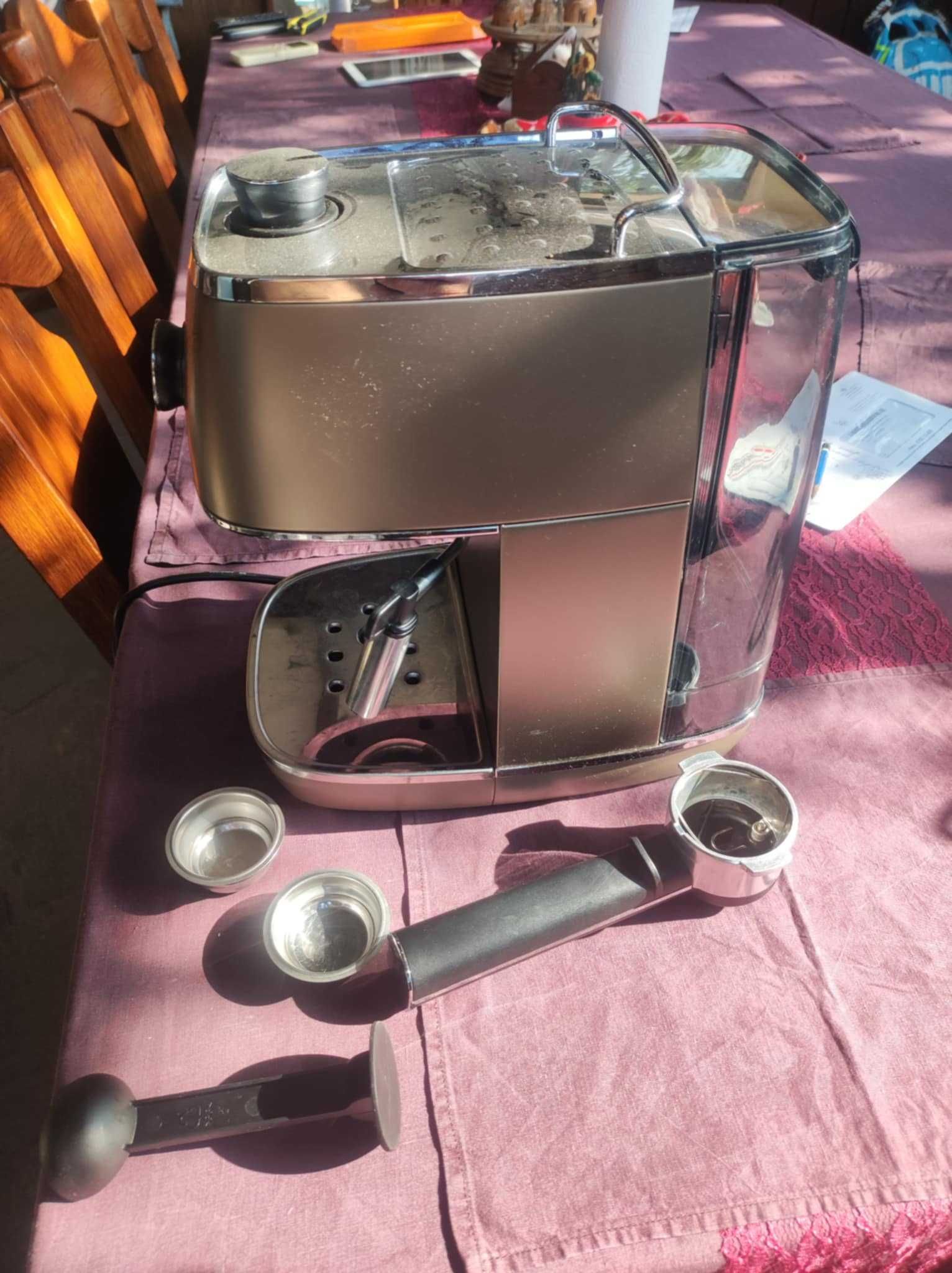 Кафемашина DeLonghi