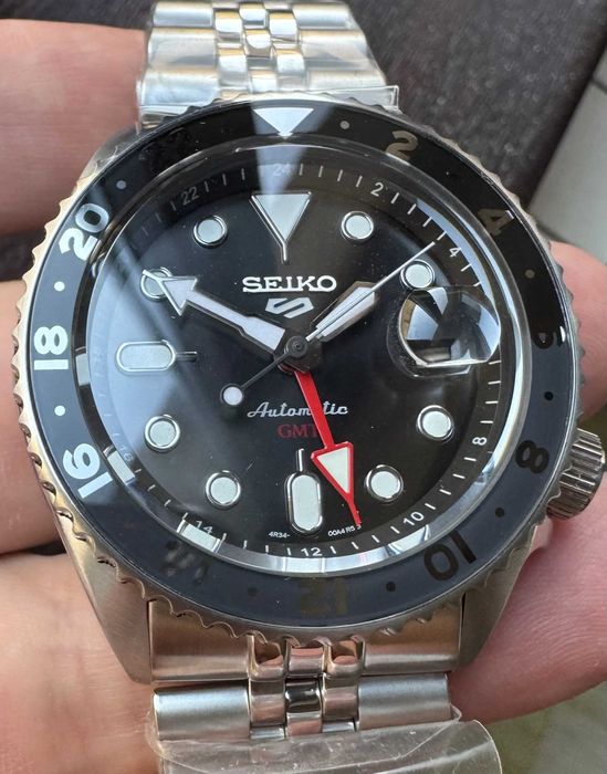 Seiko 42 mm Automatic GMT