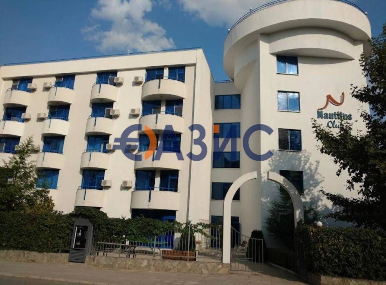 Продава се Двустаен апартамент в к.к. Слънчев бряг - 49 кв.м за 1174 €/кв.м - Снимка #8