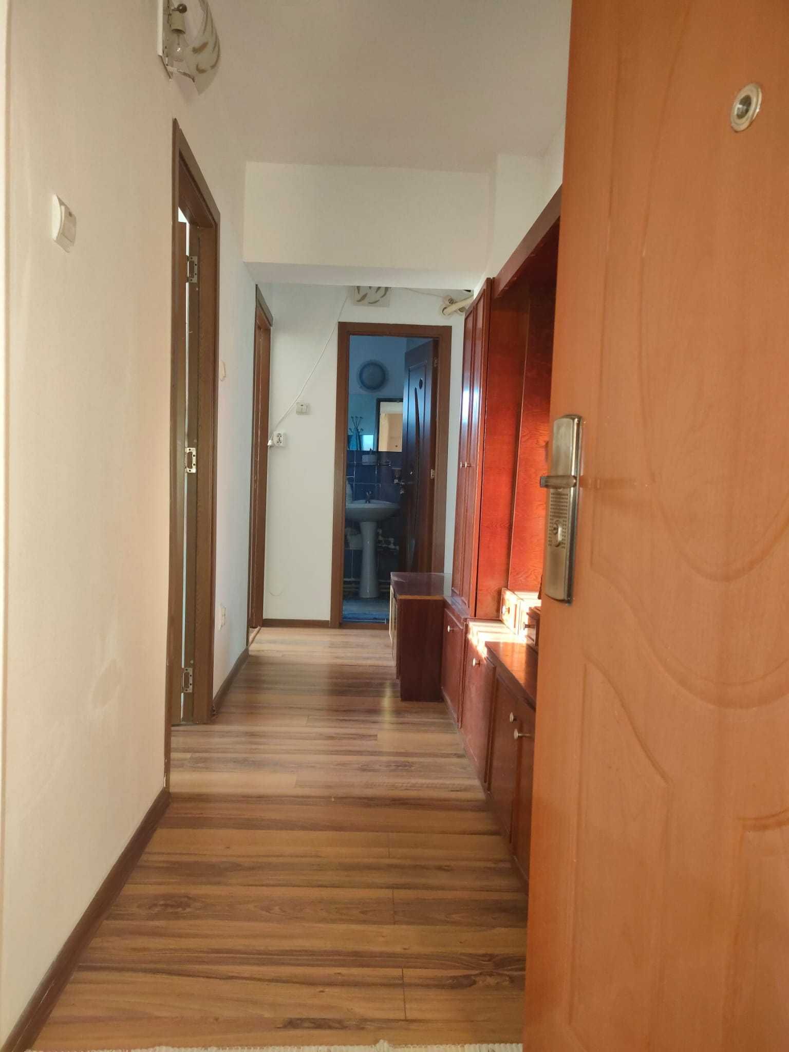 Apartament 2 camere Ultracentral, Zona Catedrala, Caracal, jud Olt