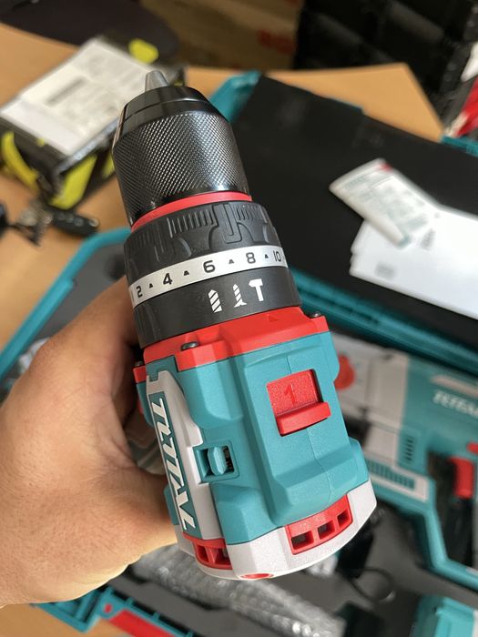 Set 3 scule pe acumulator Total 20 v (polizor bormasina)