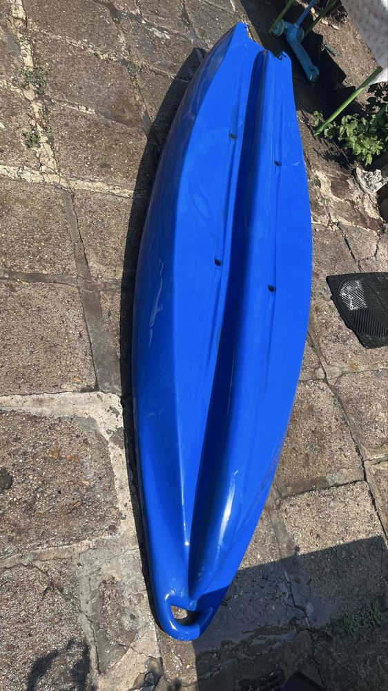 Каяк Kayak твърд 310см на 85см