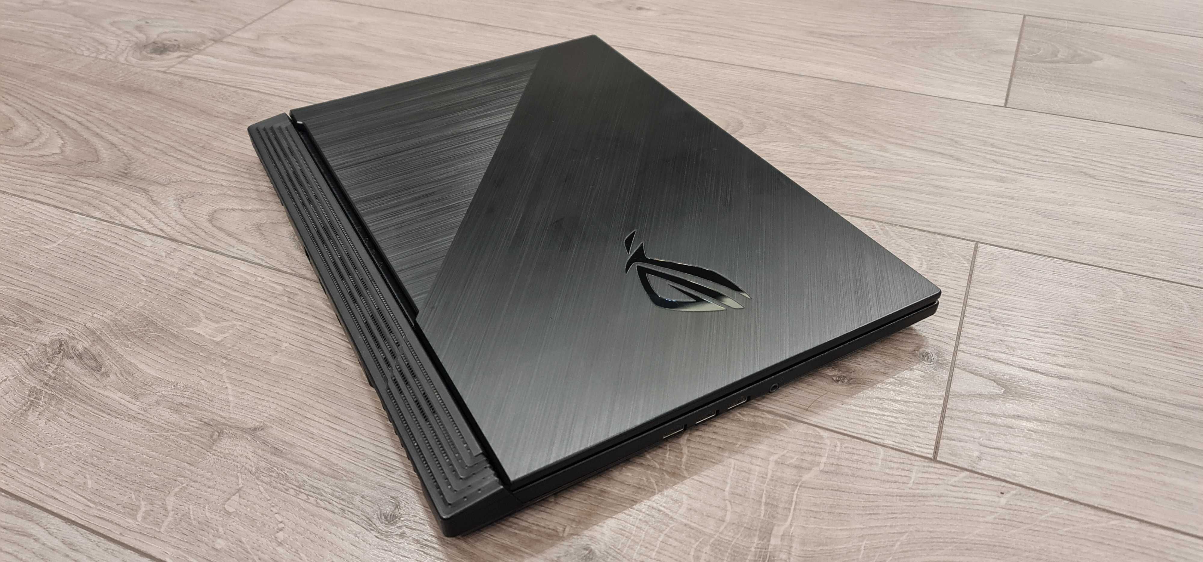 Laptop gaming Asus Strix, intel core i7-9750H ,video nvidia, 16 gb ram