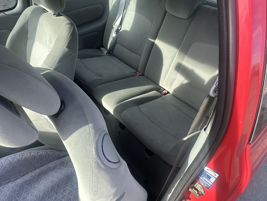 Renault Clio 1.4 Benzina 2004 AUTOMAT