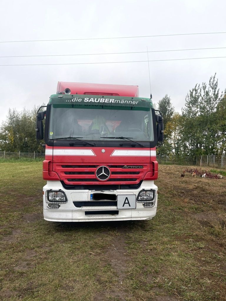 Mercedes abrollkipper 2546