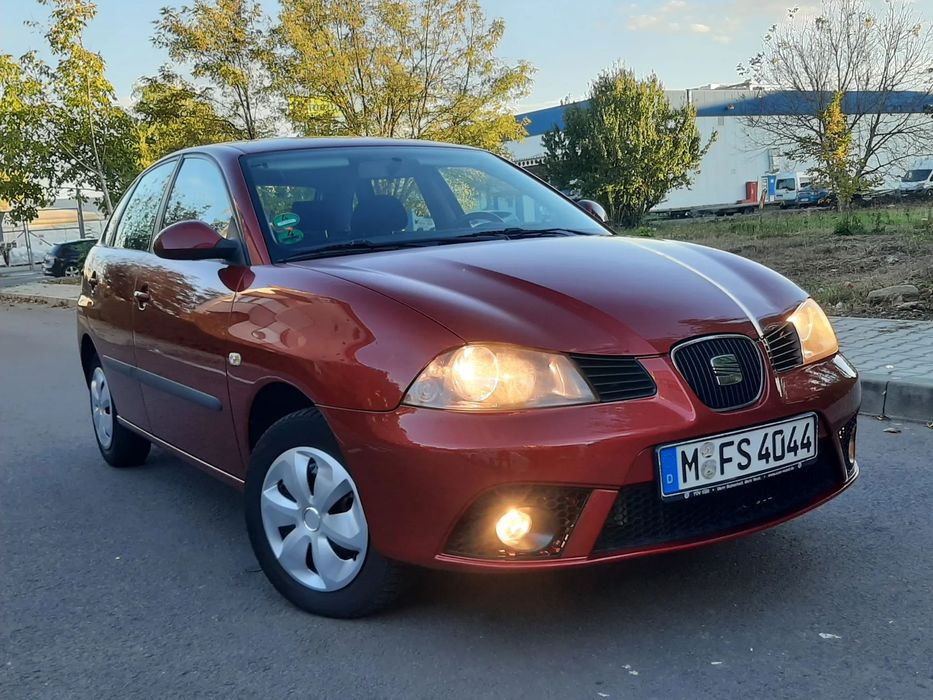 Seat Ibiza Seat Ibiza 1,4 i Model 2008 Culoare Superba-Visiniu