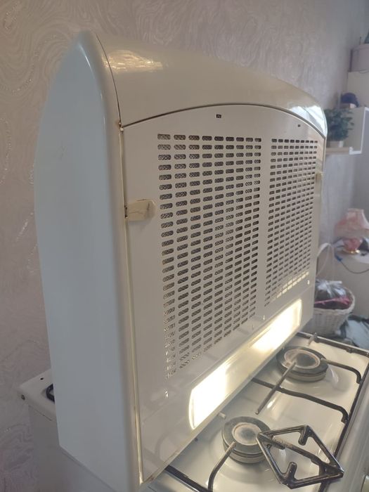 Продам кухонную вытяжку