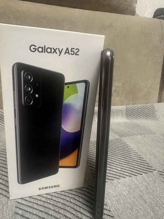 Продам а52 в хорошем состояний зарядка хорошо держить,