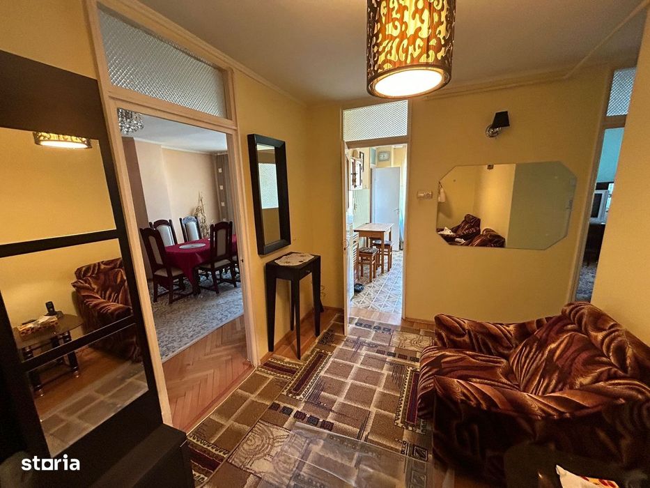 Apartament 3 camere, decomandat - Cugir