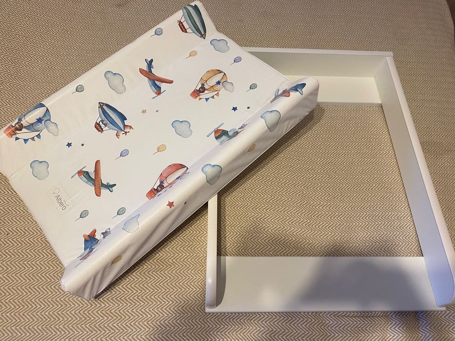 Masa de infasat cu suport lemn