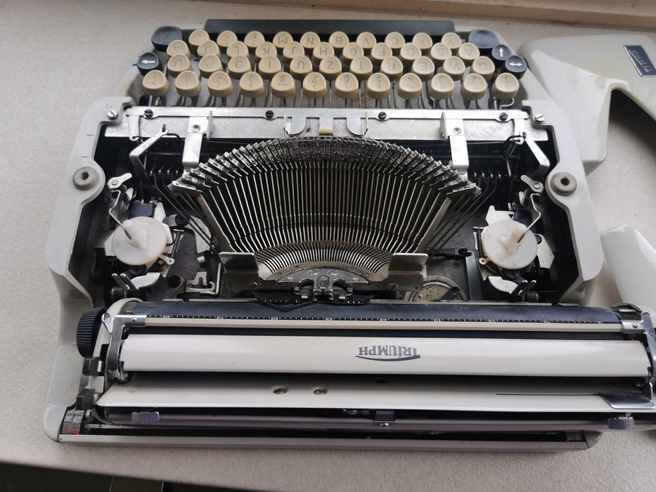 Пишеща машина Triumph Tippa