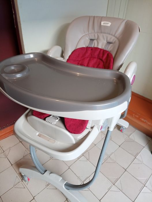 Детский стульчик  для кормления.