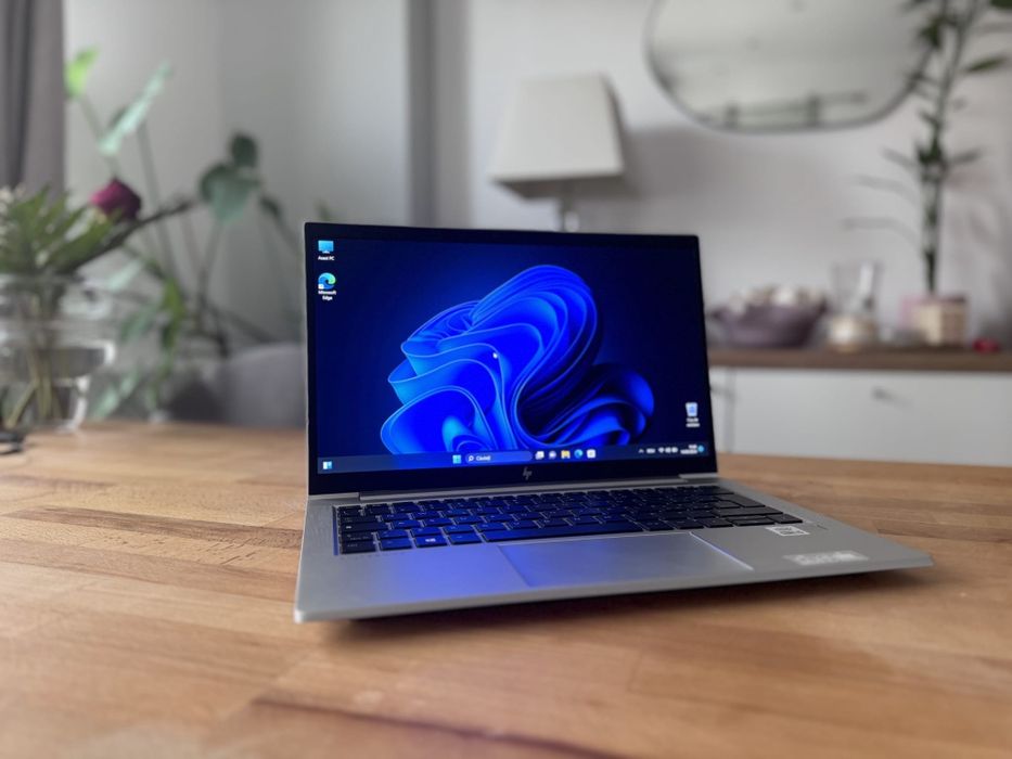 Laptop HP EliteBook 830 G7 8GB i5 10th 256GB Modul SIM 5G, Display FHD