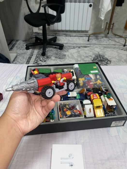 Лего оочень много, в идеальном состоянии