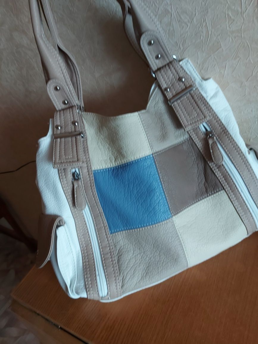 Продам срочно!Срочно!