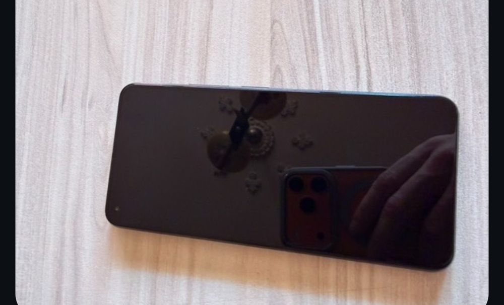 Продавам Xiaomi 11 Lite 5G