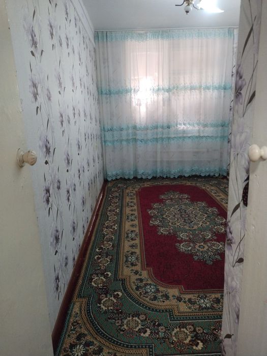 Uy sotiladi Zarafshan shahar 4-10-xxx 2xona 3xona qilingan