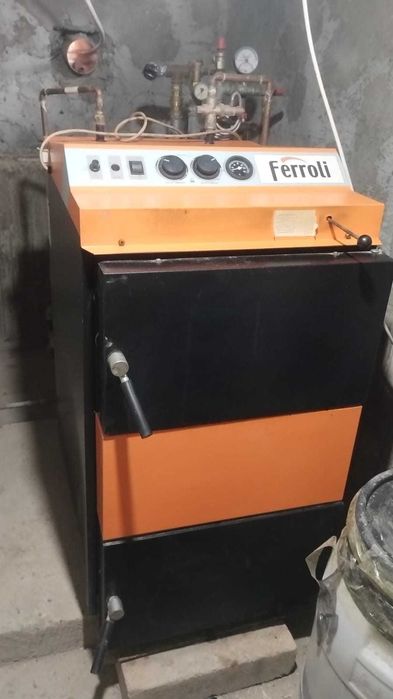 Vand Cazan pe lemne Ferroli cu gazeificare,35kW,pret negociabil