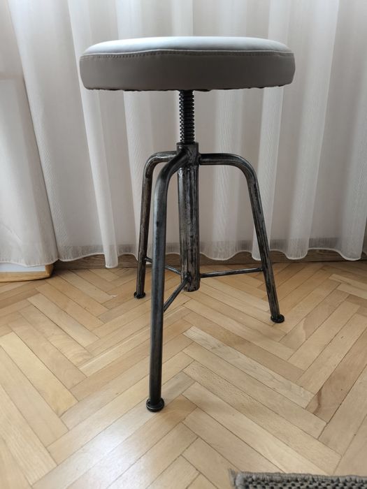 Винтидж бар стол на винт