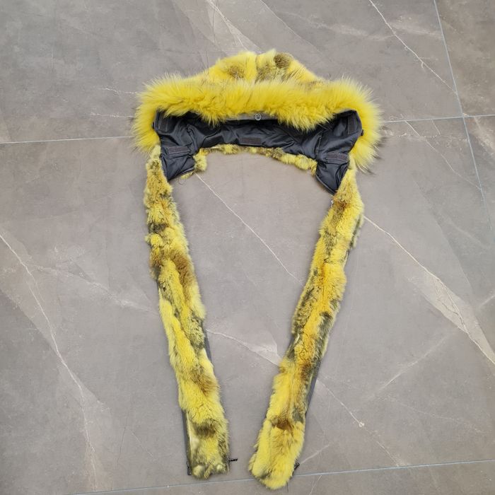 Уникална екстравагантна  качулка от естествена кожа/ косъм в жълт цвят