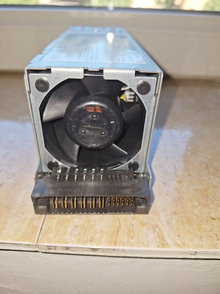 Sursa server dell 570w nouă