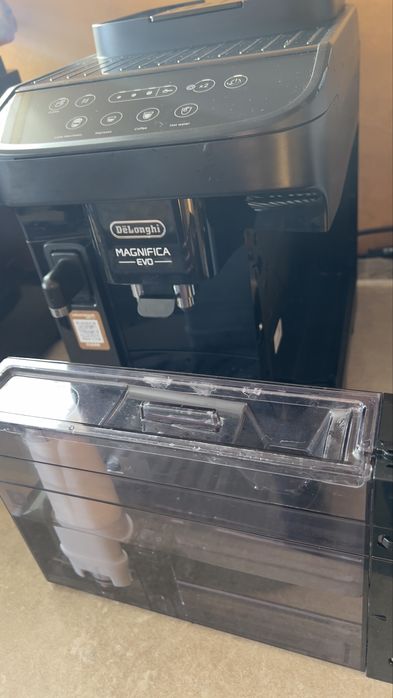 Delonghi Magnifica Evo ca nou