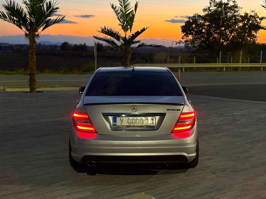 Mercedes - Benz w204 C220 AMG Line