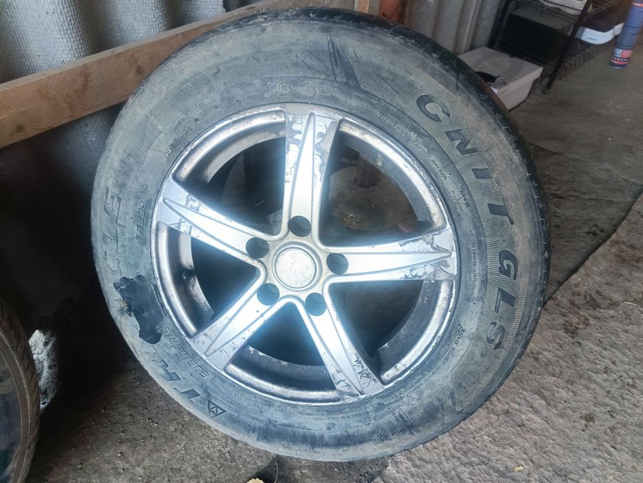 Продам шины размер 16 зимние