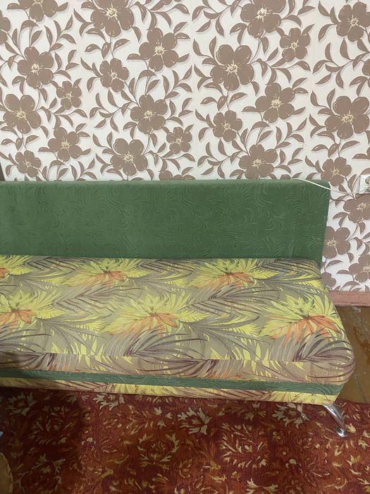 Тахта б/у для кухни, спальни или зала