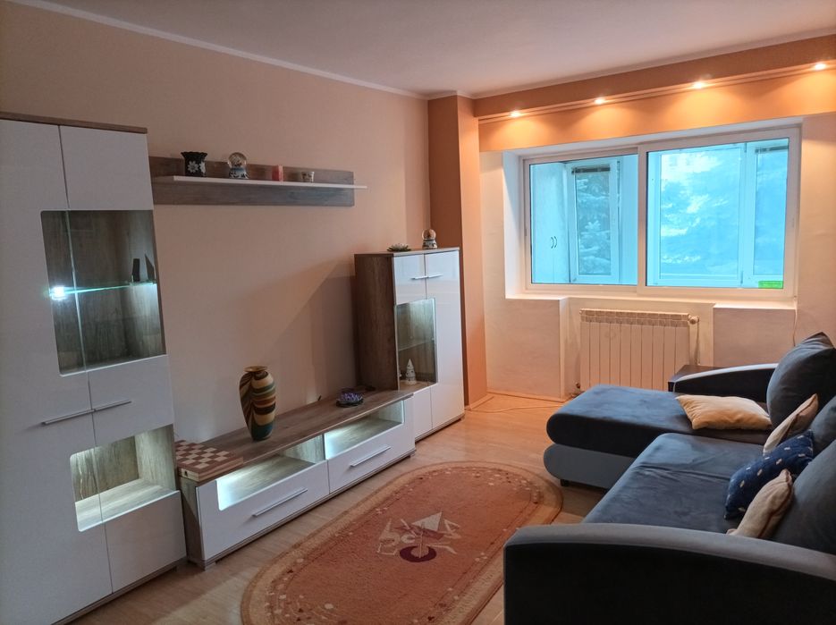 Ofer spre închiriere apartament 2 camere, zona ultracentrală