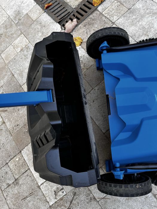 Машина за метене на листа / листосъбирач